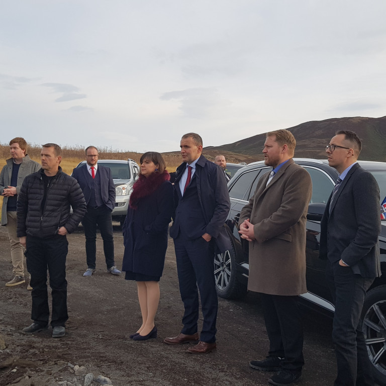 Forseti vor skoðar tilvonandi sjóböð